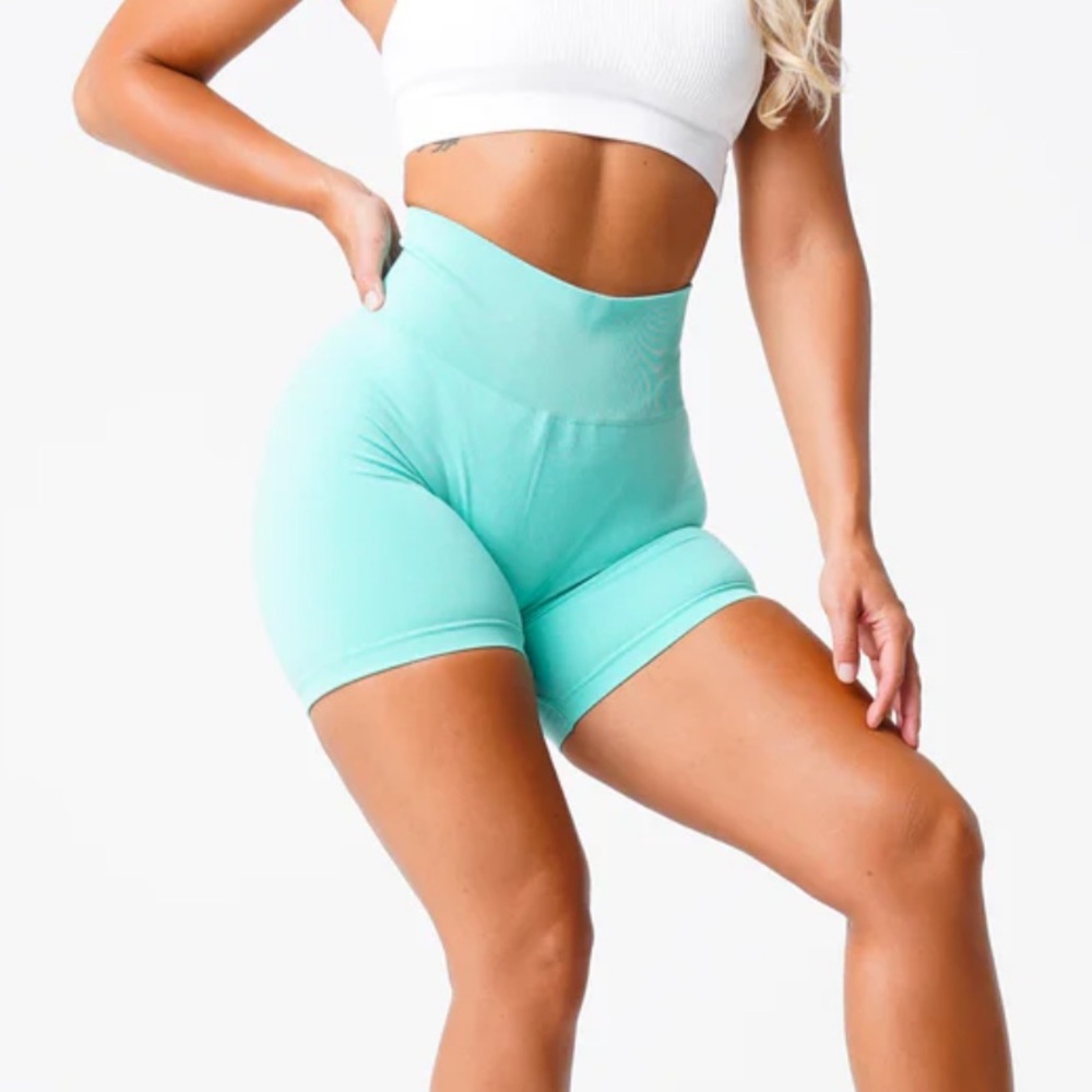 NVGTN Mint Pro Solid Seamless Shorts size Small
